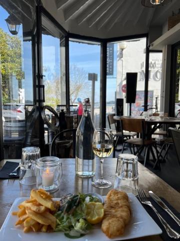 Hotel Restaurant La Voile - Le Dock'Er ลุคมาเรียเกอ ภายนอก รูปภาพ